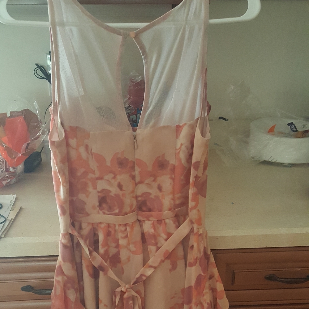 Dress - Picture 2 of 3